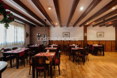 24 bedrooms commercial property for sale in Malgrat de Mar, Barcelona, Catalonia, Spain № 7113 - photo 15