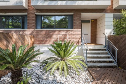 Villa de 4 dormitorios en alquiler en Gavà, Barcelona, Cataluña, Spain № 7246 - foto 28