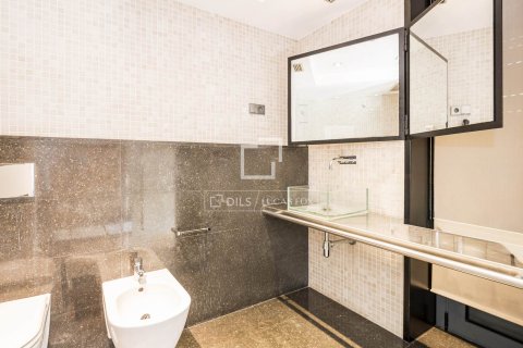 Villa de 4 dormitorios en alquiler en Gavà, Barcelona, Cataluña, Spain № 7246 - foto 10