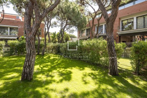 Villa de 4 dormitorios en alquiler en Gavà, Barcelona, Cataluña, Spain № 7246 - foto 27