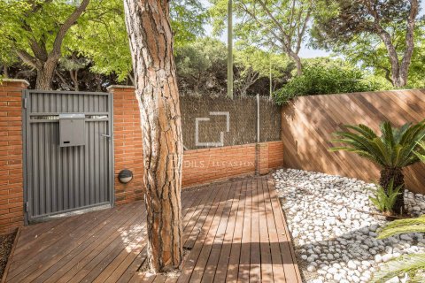 Villa de 4 dormitorios en alquiler en Gavà, Barcelona, Cataluña, Spain № 7246 - foto 3