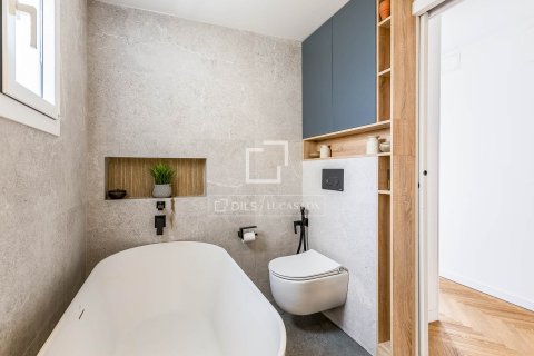 1 bedroom penthouse for sale in Barcelona, Catalonia, Spain № 7250 - photo 4