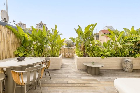 1 bedroom penthouse for sale in Barcelona, Catalonia, Spain № 7250