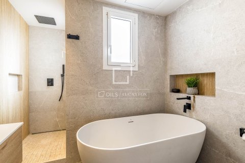 1 bedroom penthouse for sale in Barcelona, Catalonia, Spain № 7250 - photo 7