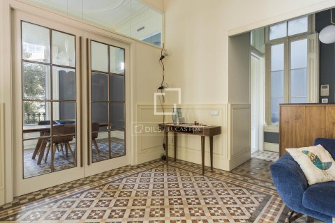 Apartamento de 3 dormitorios en alquiler en Barcelona, Cataluña, Spain № 7245 - foto 26