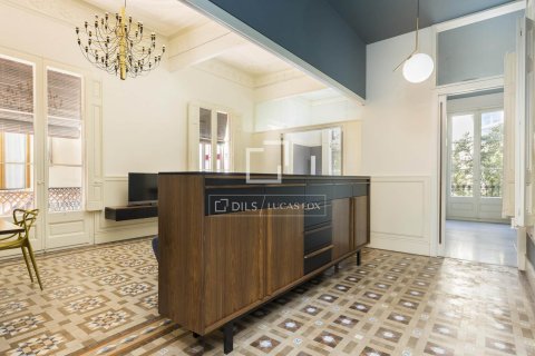 Apartamento de 3 dormitorios en alquiler en Barcelona, Cataluña, Spain № 7245 - foto 17