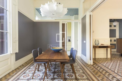 Apartamento de 3 dormitorios en alquiler en Barcelona, Cataluña, Spain № 7245 - foto 24