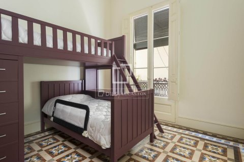 Apartamento de 3 dormitorios en alquiler en Barcelona, Cataluña, Spain № 7245 - foto 7