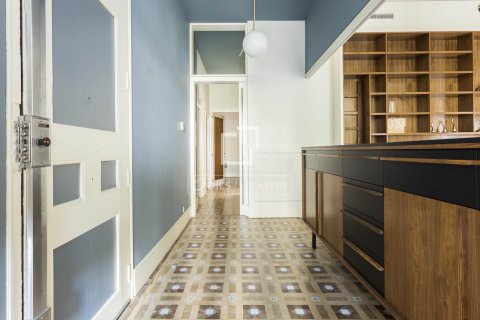 Apartamento de 3 dormitorios en alquiler en Barcelona, Cataluña, Spain № 7245 - foto 16