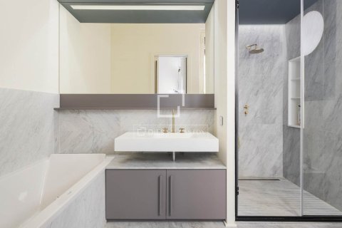 Apartamento de 3 dormitorios en alquiler en Barcelona, Cataluña, Spain № 7245 - foto 14