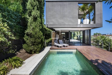 Villa de 3 dormitorios en alquiler en Castelldefels, Barcelona, Cataluña, Spain № 7248