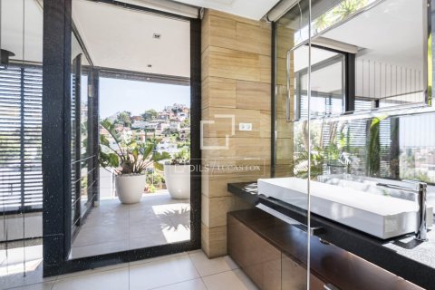 Villa de 3 dormitorios en alquiler en Castelldefels, Barcelona, Cataluña, Spain № 7248 - foto 8