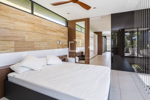 Villa de 3 dormitorios en alquiler en Castelldefels, Barcelona, Cataluña, Spain № 7248 - foto 12