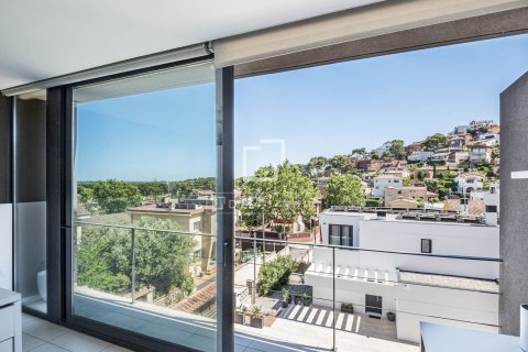 Villa de 3 dormitorios en alquiler en Castelldefels, Barcelona, Cataluña, Spain № 7248 - foto 4