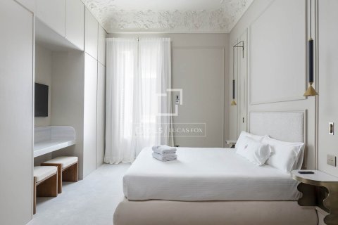 Apartamento de 2 dormitorios en alquiler en Barcelona, Cataluña, Spain № 7244 - foto 19