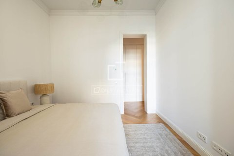 Apartamento de 3 dormitorios en alquiler en Barcelona, Cataluña, Spain № 7247 - foto 6