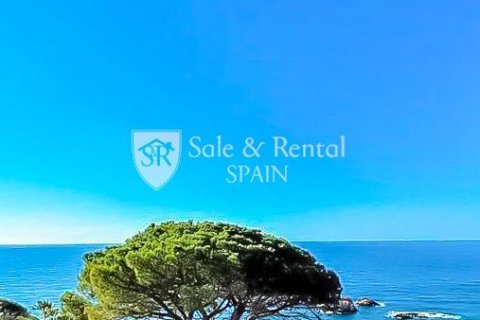 3 bedrooms apartment for sale in Sant Feliu de Guixols, Girona, Catalonia, Spain № 6768 - photo 3