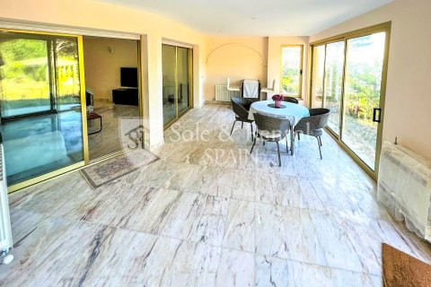 3 bedrooms apartment for sale in Sant Feliu de Guixols, Girona, Catalonia, Spain № 6768 - photo 5