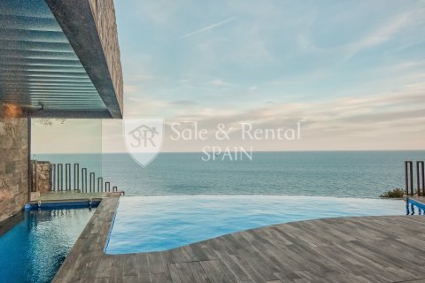 5 bedrooms house for sale in Sant Feliu de Guixols, Girona, Catalonia, Spain № 6773 - photo 15