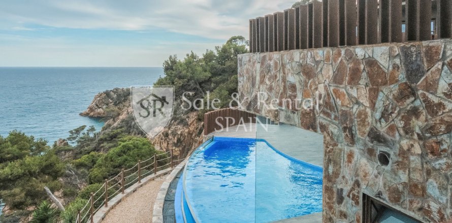 5 bedrooms house for sale in Sant Feliu de Guixols, Girona, Catalonia, Spain № 6773