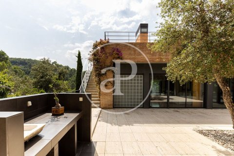Вилла с 3 спальнями в Сан-Кугат-дель-Вальесе, Барселона, Каталония, Испания № 2404