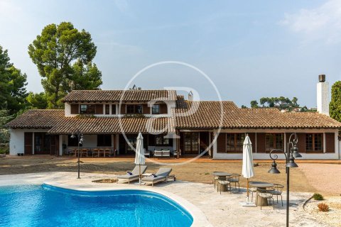 Вилла с 6 спальнями в Серданьола-дель-Вальесе, Барселона, Каталония, Испания № 2405
