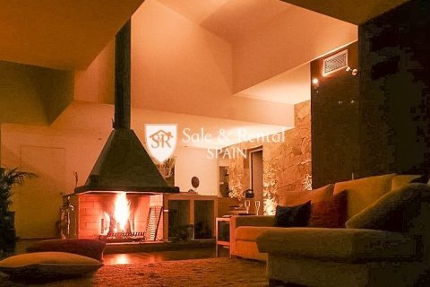 4 bedrooms house for sale in Lloret de Mar, Girona, Catalonia, Spain № 6668 - photo 4