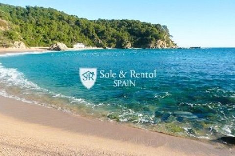 4 bedrooms house for sale in Lloret de Mar, Girona, Catalonia, Spain № 6668 - photo 27