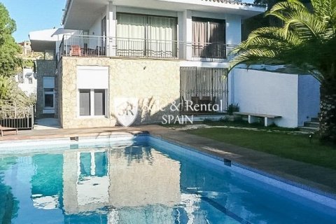 4 bedrooms house for sale in Lloret de Mar, Girona, Catalonia, Spain № 6668 - photo 24