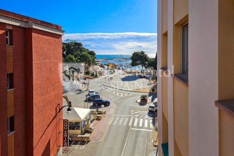 3 bedrooms apartment for sale in Sant Feliu de Guixols, Girona, Catalonia, Spain № 6669 - photo 6