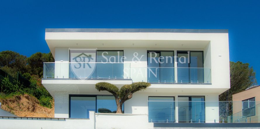 3 bedrooms house for sale in Lloret de Mar, Girona, Catalonia, Spain № 6666