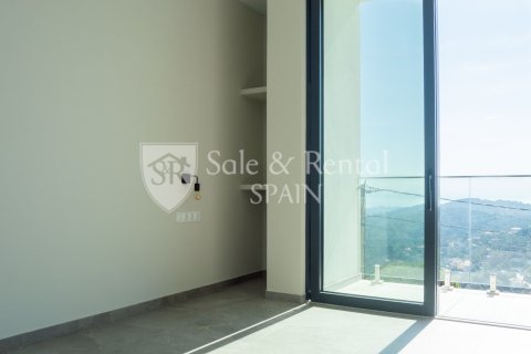 3 bedrooms house for sale in Lloret de Mar, Girona, Catalonia, Spain № 6666 - photo 23