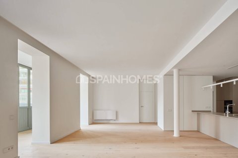 Купить квартиру в Барселона, Испания с 3 комнаты, 48м², № 1298 - фото 6