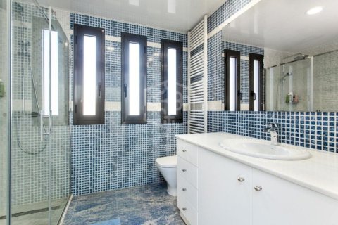 Купить виллу в Гава, Испания с 6 спален, 400м², № 1301 - фото 2