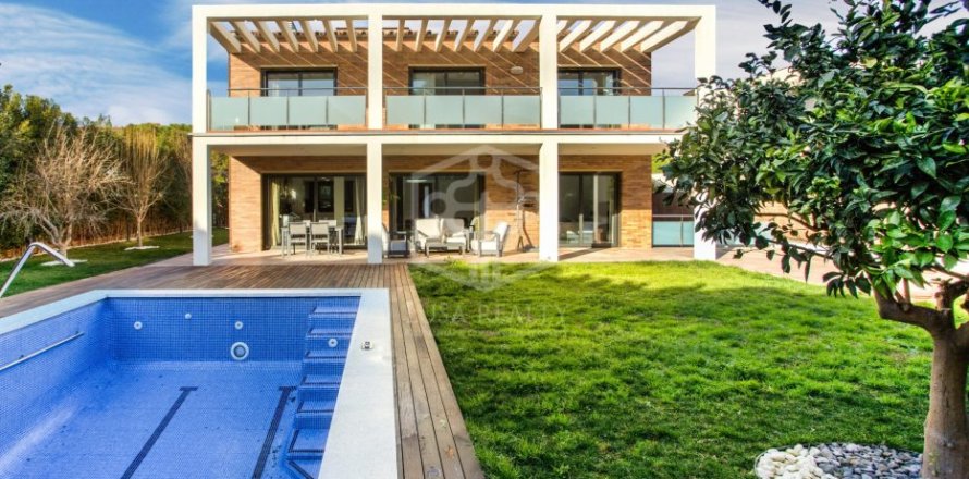 Вилла с 6 спальнями в Гаве, Барселона, Каталония, Испания № 1301