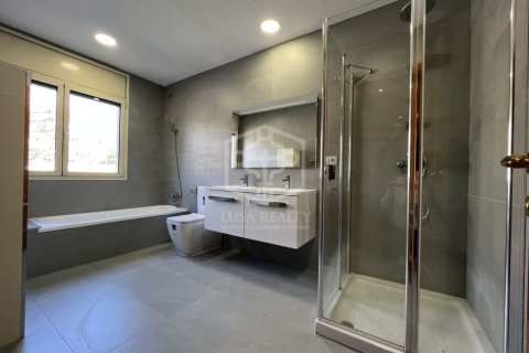 Купить виллу в Барселона, Испания с 4 спальни, 600м², № 1300 - фото 21