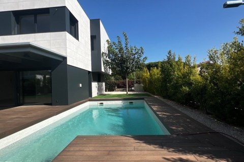 5 bedrooms house for sale in Sant Andreu de Llavaneres, Barcelona, Catalonia, Spain № 5013 - photo 3
