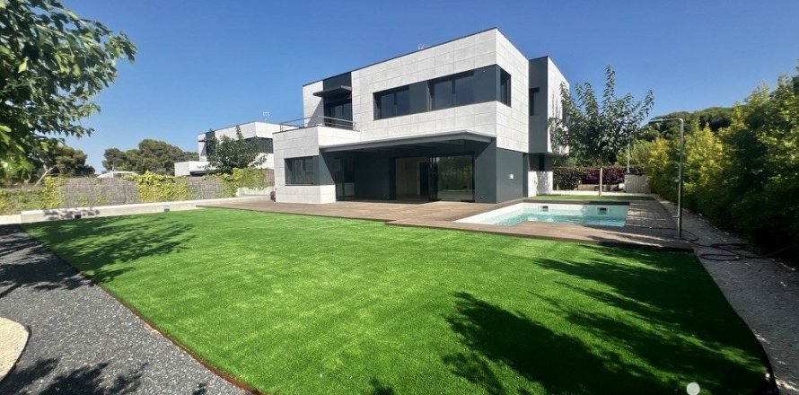 5 bedrooms house for sale in Sant Andreu de Llavaneres, Barcelona, Catalonia, Spain № 5013