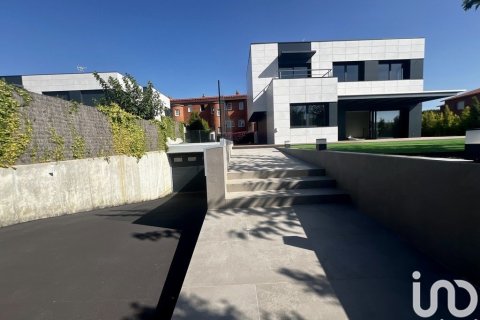 5 bedrooms house for sale in Sant Andreu de Llavaneres, Barcelona, Catalonia, Spain № 5013 - photo 2