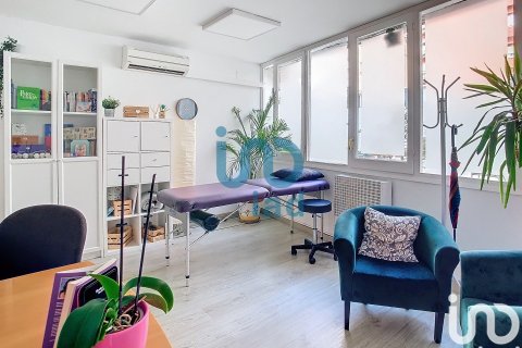 291 sq.m. commercial property for sale in Barcelona, Catalonia, Spain № 5011 - photo 2