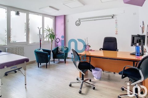 291 sq.m. commercial property for sale in Barcelona, Catalonia, Spain № 5011