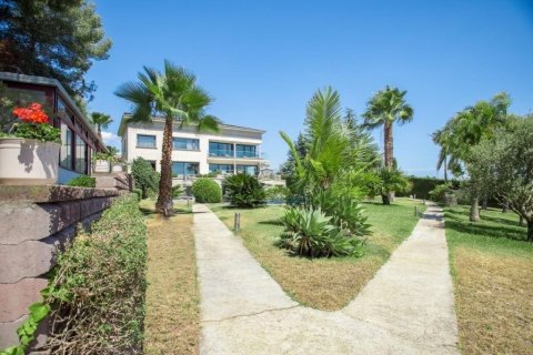 Купить дом в Сан-Андреу-де-Льяванерес, Испания с 8 комнат, № 1416 - фото 23