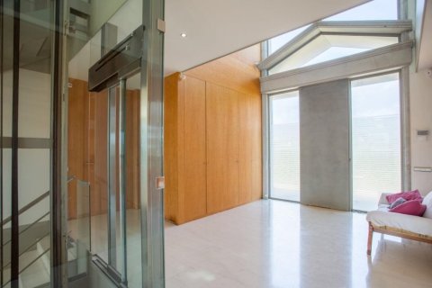 Купить дом в Сан-Андреу-де-Льяванерес, Испания с 8 комнат, № 1416 - фото 7