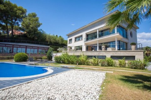 Купить дом в Сан-Андреу-де-Льяванерес, Испания с 8 комнат, № 1416 - фото 21