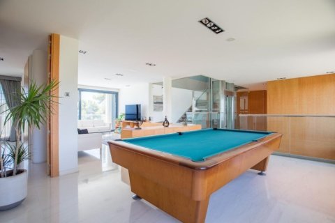 Купить дом в Сан-Андреу-де-Льяванерес, Испания с 8 комнат, № 1416 - фото 28