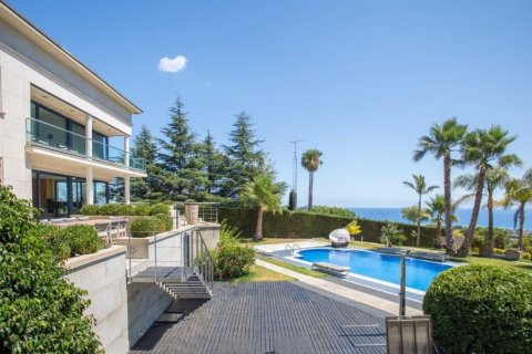 Дом с 7 спальнями в Сан-Андреу-де-Льяванересе, Барселона, Каталония, Испания № 1416