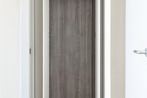 Apartamento de 2 dormitorios en venta en Barcelona, Cataluña, Spain № 1412 - foto 14