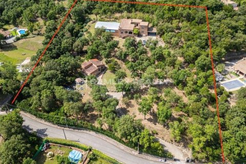 Вилла с 4 спальнями в Героне, Каталония, Испания № 2386