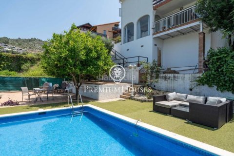 Дом с 4 спальнями в Ситжесе, Барселона, Каталония, Испания № 2384