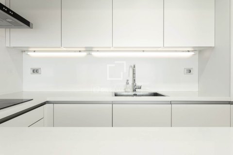 2 bedrooms apartment for rent in Barcelona, Catalonia, Spain № 6493 - photo 12